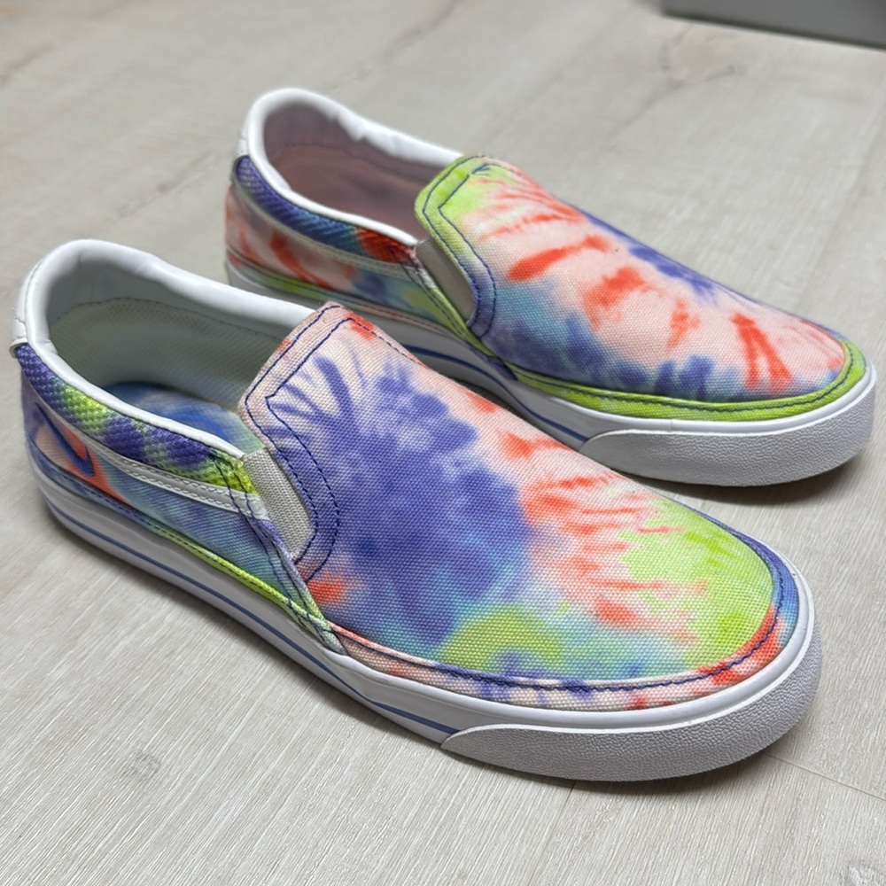 Nike Women's Court Legacy Slip-On's 6.5 (Never Worn) NWOT